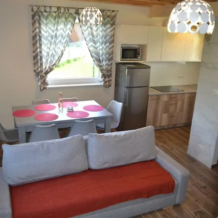 بيت للعطل Pod Morskimi Klonami كوبالينو