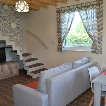 بيت للعطل Pod Morskimi Klonami